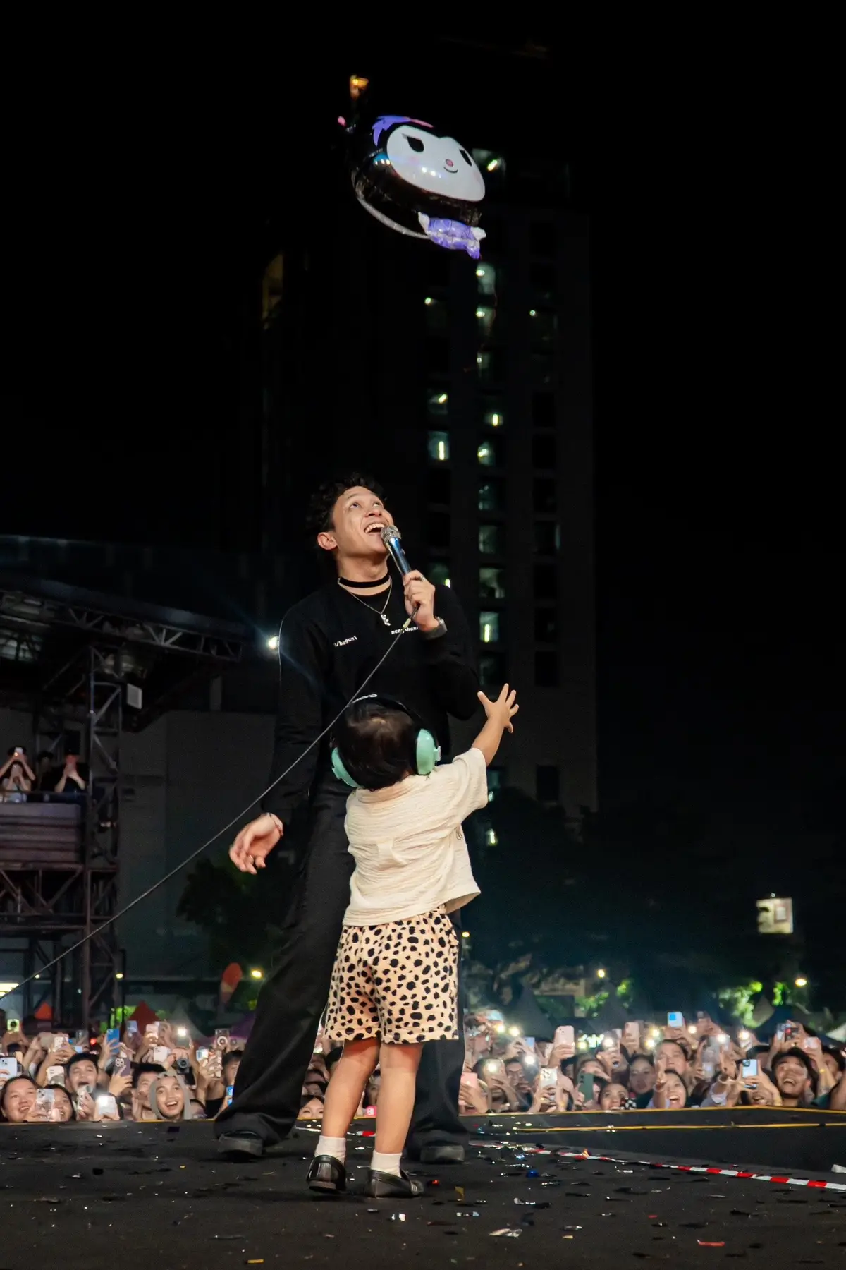 Jepretan momen balon kuromi nina terbang di Sound Groove Festivak vol 2 Tangerang #soundgroove #soundgroovefestival #tangerang #feast