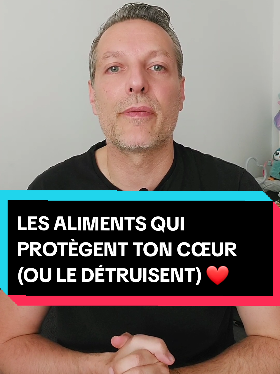 Les bons aliments peuvent littéralement te sauver d’un infarctus. 🫀 Oublie le cholestérol, le vrai problème c’est l’inflammation chronique et les graisses oxydées. Voici les aliments qui protègent — et ceux qui détruisent — ton cœur. #infarctus #alimentation #santécardiaque #nutrition #coeur 