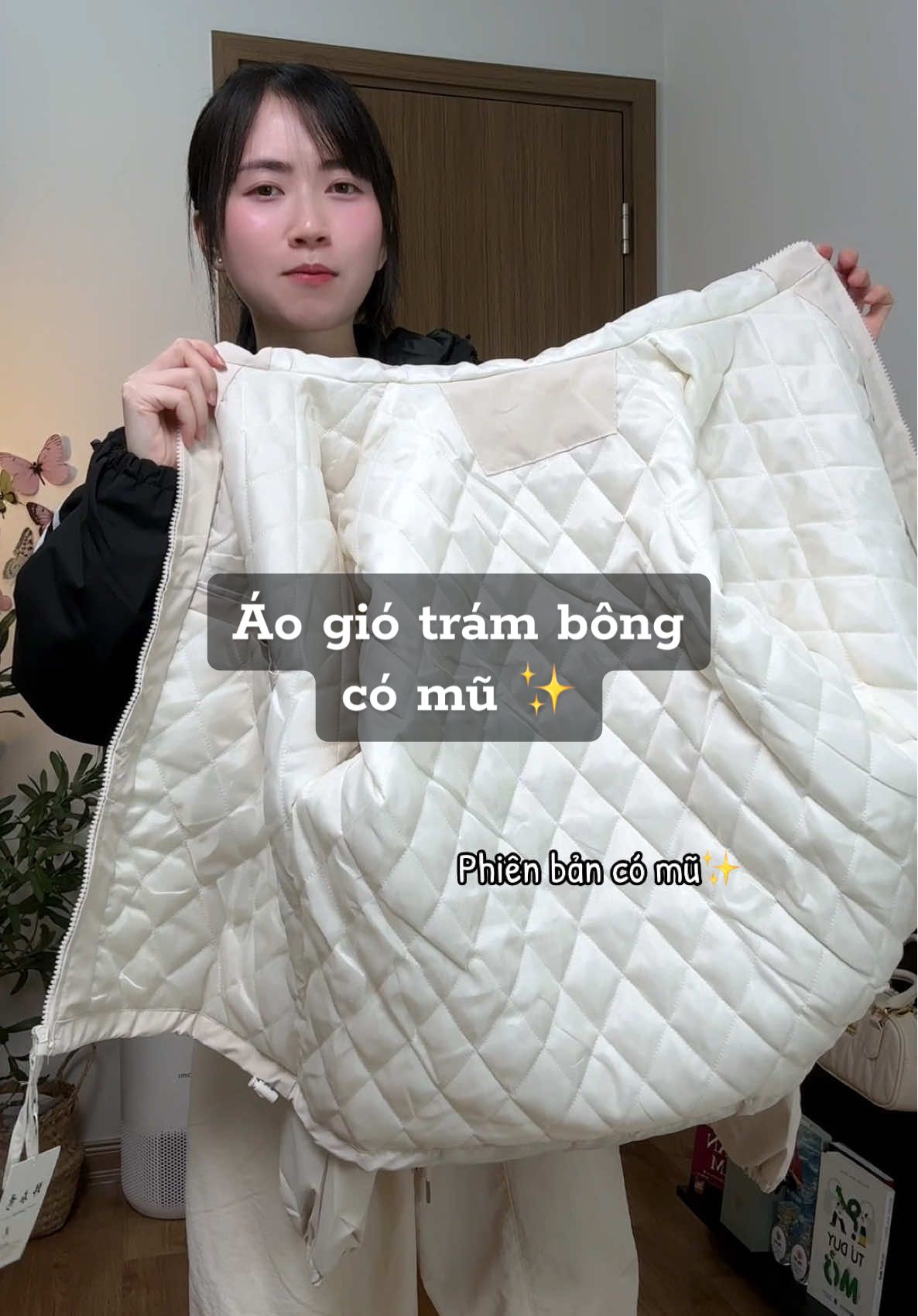 Phiên bản có mũ nha mn ơi, trám bông đầy đủ và giá đầu mùa rẻ lắm nha ✨🍒 #xuhuong #aokhoac #aokhoacgio #meozbasic 