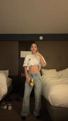 new dance!! (dc: me) #labubu #truereligion #teal #gold #foryoupage 