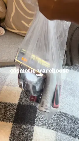 Cosmetic warehouse sale haul… so many good deals! 📍6900 Airport Rd, Missisauga. Today is the last day to shop, don’t miss out! #creatorsearchinsights #makeuphaul #makeuptutorial #makeupartist #fyp 