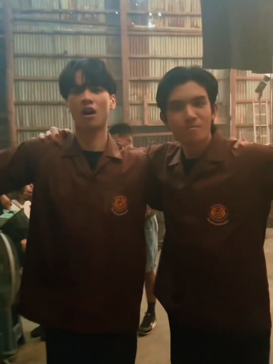 เพื่อนกูรักมึงว่ะ!เบื้องหลัง Ep11เมื่อเมะภีมกับคเชนทร์ เด็กช่างมาเจอกันก็เบียวทั้งคู่ 555🤎🤎 Khemjira The Series EP11  #เขมจิราต้องรอดEP11 #เขมจิราต้องรอด #เก่งหฤษฎ์ #เน็ตสิรภพ #เก่งน้ำปิง 