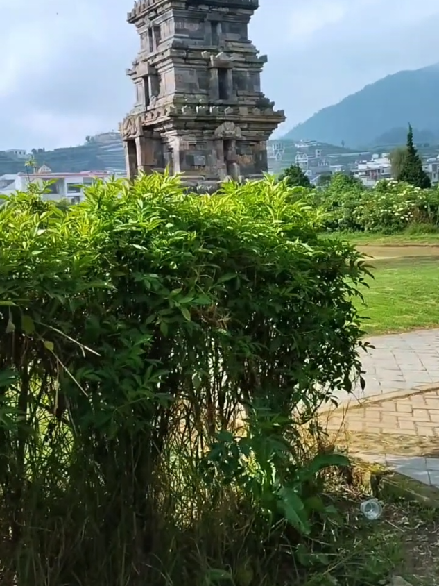 Akhir pekan memang asik ke pegunungan#traveltiktok #healing #adventuretime #trendingvideo #wekendvibes #akhirpekan #liburan #wisatapegunungan#storytime #CapCut 