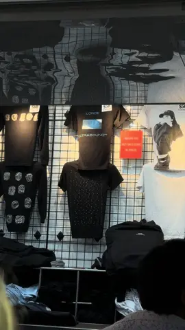 quick clips of the merch @Lorde tour! I realllly wanted a lighter but I heard they sold out within the first hour :,) #fyp #lordeconcert #concertmerch #lordemerch #lorde 