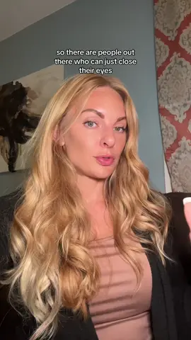 When do you do all of your overthinking ?! #momsover30 #overthinkers #icantsleep #fypシ 