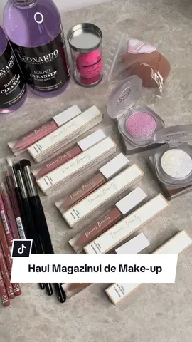 Plângere și Haul, 2in1 🤣 @magazinuldemakeup 🖤 #shoppinghaul #magazinuldemakeup #dannesbeauty #leonardobrushes #thebeautycorner 