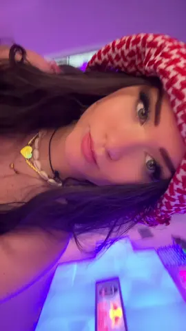 Someone teach me how to put a keffiyeh on properly