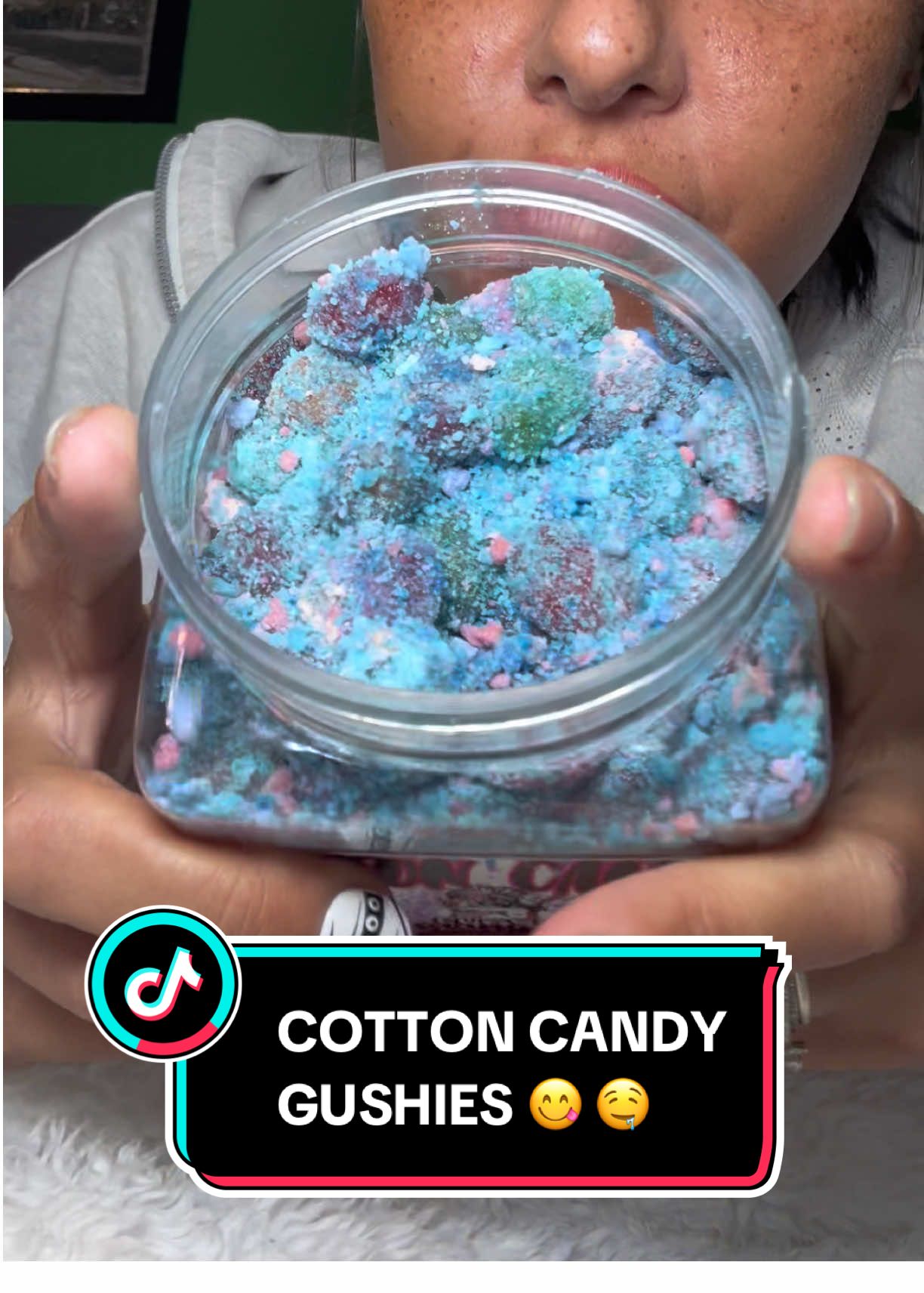 #creatorsearchinsights these are delicious yall! You gotta try these! #gringasrimdips #cottoncandygushers #tiktokshopfinds 