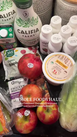 whole foods haul! ✨👏🏻#wholefoodsmarket #wholefoodshaul #functionalnutrition #healthygroceryhaul #healthygroceries  @Painterland Sisters @Amylu Foods @siggisdairy @Califia Farms @Organic Valley 