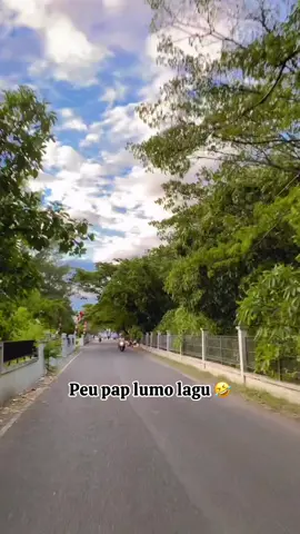 Lah keuh lakoe kei koen mokondo, mahan suah ta peh2 hp ban ta dingo lagu nyoe sidum saket hate teuh🤣🤣#laguviral #fyp#lucu 