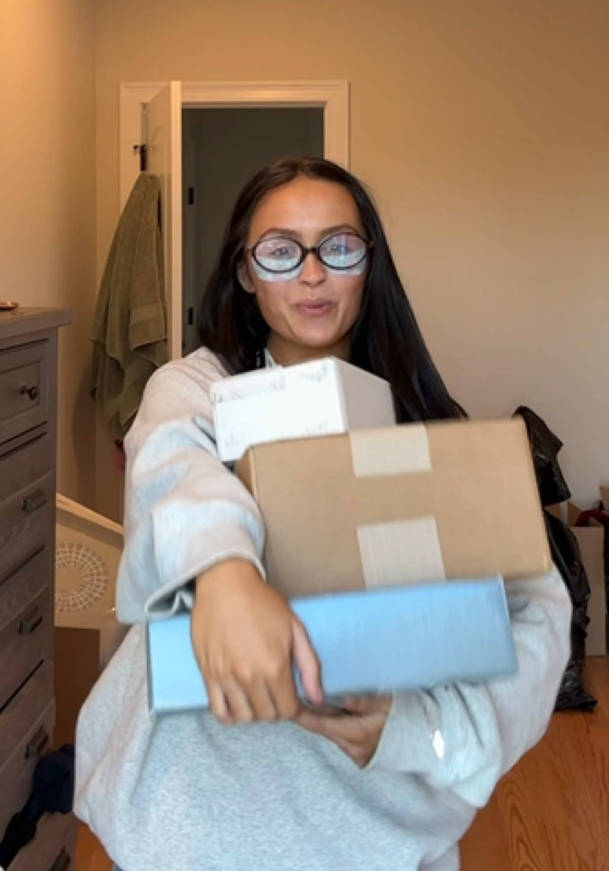 Thanku soooo much 💟  #unboxing #pr #fyp #makeup  @Valentino.Beauty @dermalogica @Maison Margiela 