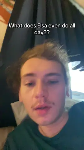 Just making cold cat sandwiches  all day long #elsa #frozen #cold