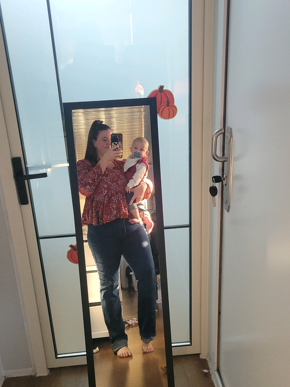 wanna be my mom friend? #sahm #moms #scrunchymoms #momfriendswanted 