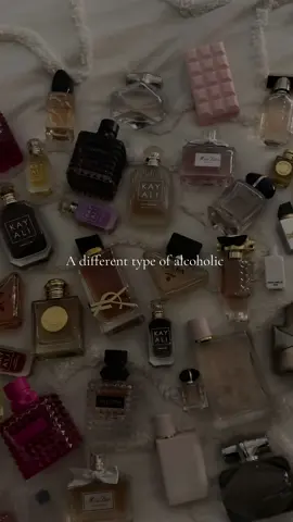 Smelling Divine✨#perfume #perfumetiktok #obbsessed #fyp #trending   @Valentino.Beauty  @Armani beauty  @Burberry  @pradabeauty  @Kayali  @YSL Beauty  @Carolina Herrera  @Diorbeauty  @Jimmy Choo 