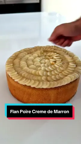 Le flan Poire Crème de Marron 🍐🌰 L’association de dingue pour un flan automnale fabuleux 💛 Pour un cercle de 20cm sur 6cm de haut  Appareil à flan crème de marron  - 780 gr de lait  - 80 gr de sucre  - 175 gr de jaunes - 65 gr de Maïzena  - 220 gr de crème liquide entière  - 220 gr de crème de marron  Pour l’insert poires (18cm) - 330 gr de poires (à mixer en purée )  - 60 gr de poires ( à couper en dés )  - 20 gr de jus de citron  - 30 gr de sucre  - 3 gr de pectine  - 1 feuille de gélatine  Gel vanille  - 150 gr d’eau  - 3 gr de pectine  - 30 gr de sucre  - 2 gousses de vanille usagées  Pâte sucrée  - voir mon post épinglé en haut de mon profil ! N’hésitez pas à m’identifier si vous le reproduisez ! J’adore voir vos réalisations 🥰 #flan #poire #cremedemarron #patisserie #chef 