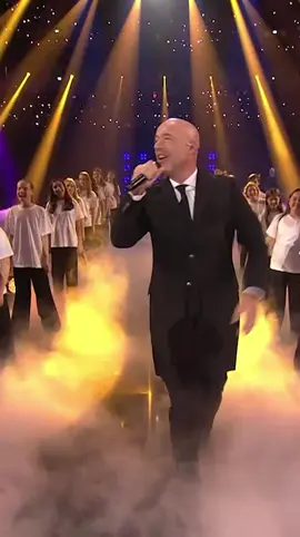 Wer hat den Auftritt live gesehen gestern beim „Schlagerbooom 25“ in der Dortmunder Westfalenhalle - mit mehr als 4 Mio Zuschauern live am TV und den @Lucky Kids aus Köln 🙏🏻 #unheilig #dergraf #wunderschön 