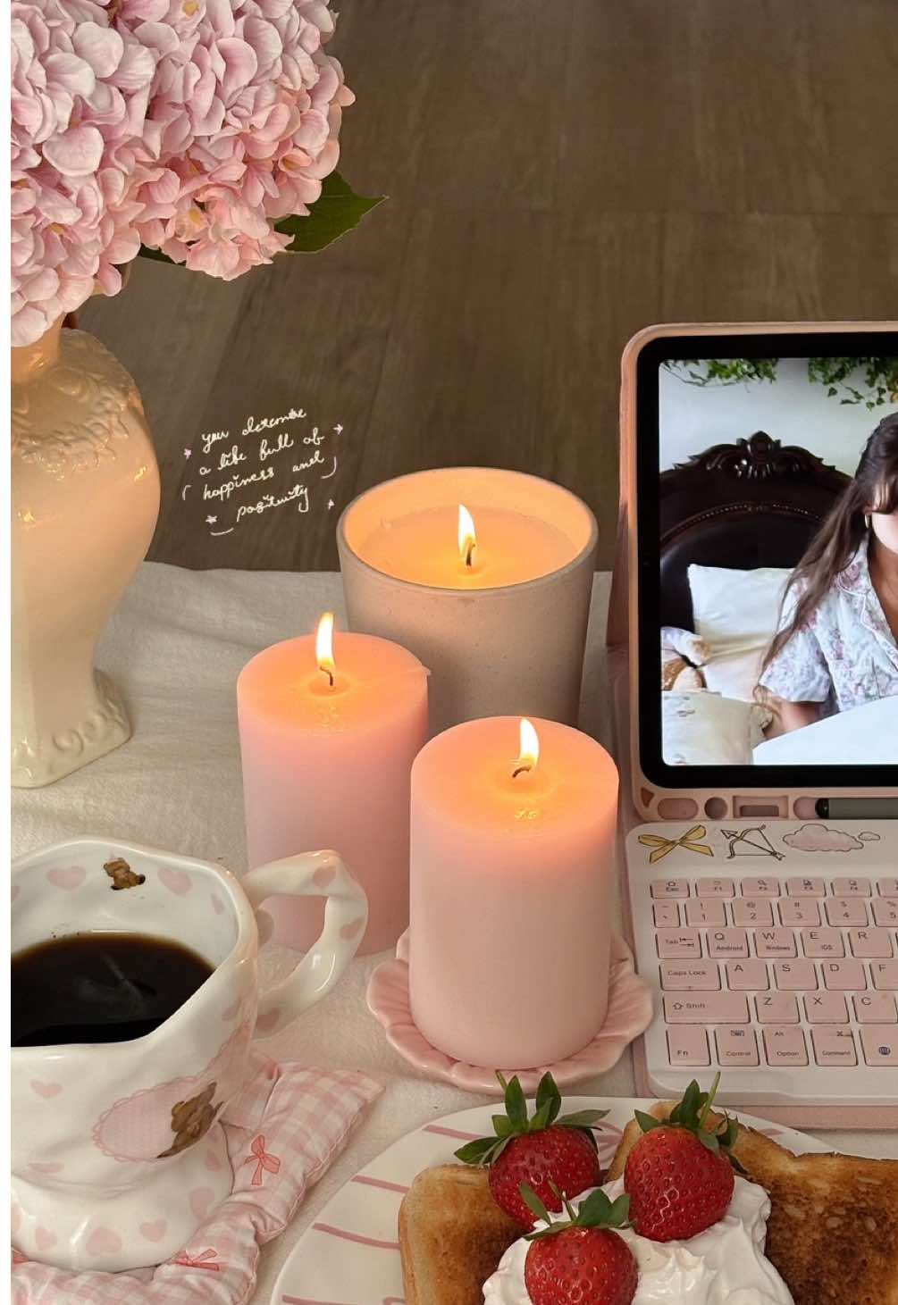 Have the best time with myself 🪞🎀🦢#coqqueteroom #aesthetics #fyp #morningroutine #vintage 