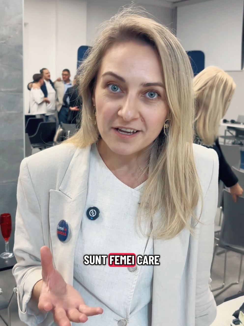 Am fost la Milano să vorbesc despre importanța împlicării femeilor atât civic cât și politic. @Femei în politică @USR Italia  #maimultefemeiinpolitica 