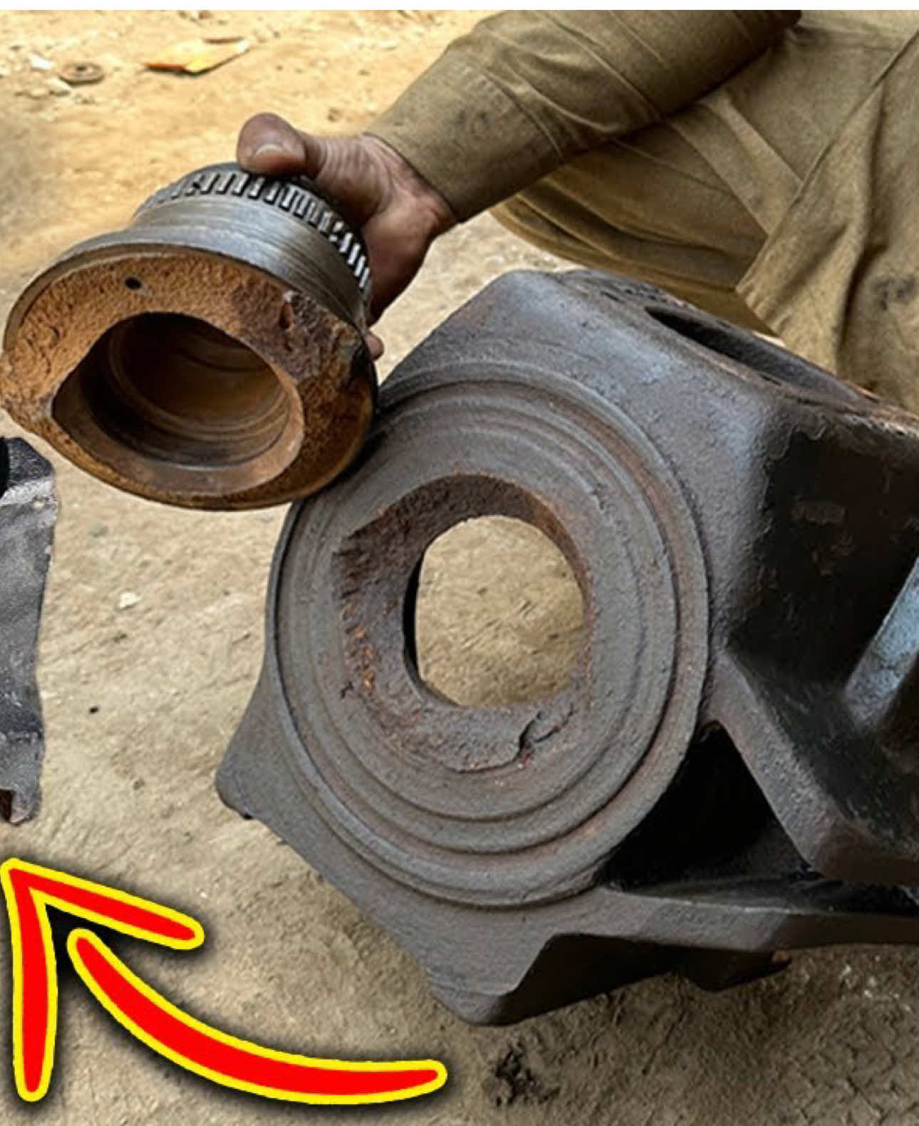 The Excavator Wheel Hub Broken Into 2 Pieces was Repaired by expert mechanic.. #ExcavatorWheelhubBroken #ExpertMechanicRepair #foryoupageofficiall #Foryoupage 
