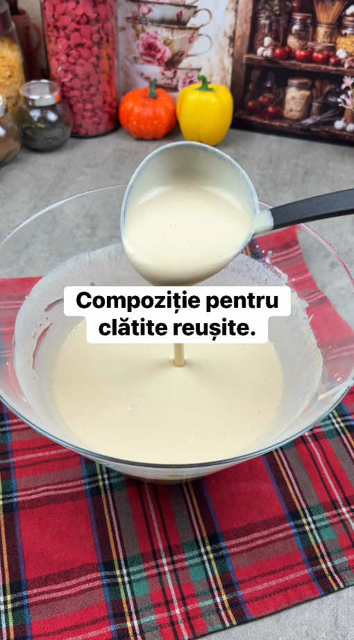 Compoziție pentru clătite reușite de fiecare dată. #clatite  Reteta: 2 ouă 1/2 lingura cafea instant 1 lingura zahăr coaja de lămâie putina sare vanilie 700ml lapte 300gr făină 3 linguri de ulei #retete 