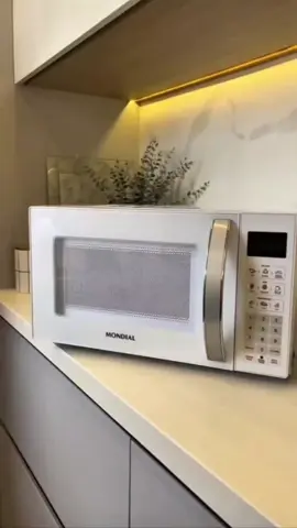 micro-ondas 21 litros e com 10 níveis de potência, prático e funcional. #microondas #cozinha #enxoval #viraltiktok #fy 