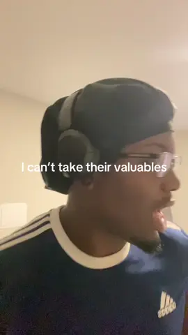 I’ll stick to being legit(job market is kicking me tho)#yakz 