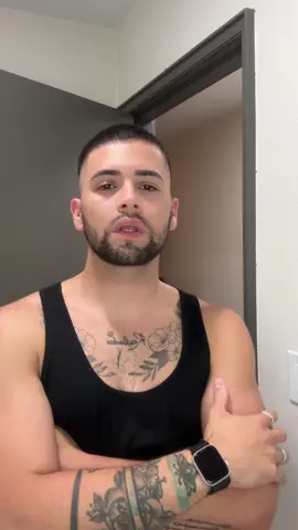 De día soy una pero d e noche otra… #fiona #shrek #transformation #dragqueen #fyp 