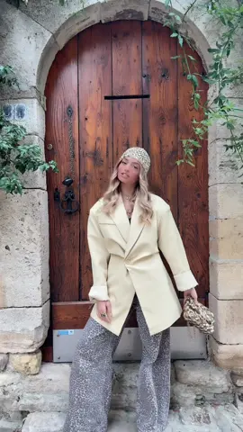 💛#fypツ #pourtoiii #trend #OOTD 