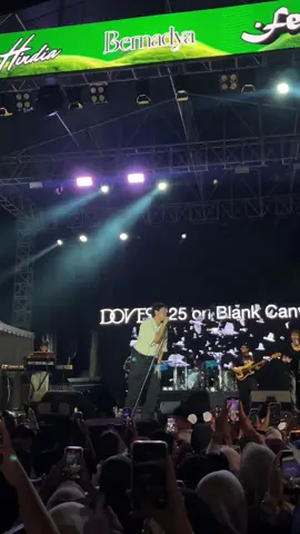 Everything u are🕊️ #hindia #lampung #diwangkarafest 