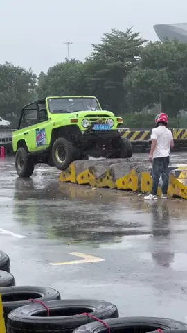Off-road car