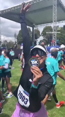 RETO LOGRADOOOOOOO 😭😭😭😭😭 No puedo creerlo😍 mis primeros 15km en Bogotá🥳🥳 me sentí increíble, me encantó mucho la carrera, de todas las que he hecho de Allianz esta fue la más amable😂 no la sentí tan fuerte y eso que las subidas estuvieron demasiado exigente. Hice 1h 27min (tiempo de mi reloj) Al final si sentí mucho la congestión pero igual logré llegar muy bien!  QUE FELIZ ME SIENTO!!!  @allianzcol  Correr todos estos entrenamietos en Z2 ha sido increíble !!! 🙏🏽 GRACIAS POR TODO EL APOYO Y EL AMOR QUE ME MANDARON, los amo con todo mi corazón ♥️ . . . . . . . . . . . . . . . #gymmotivation #fit #Fitness #fitgirl #fitlife                         