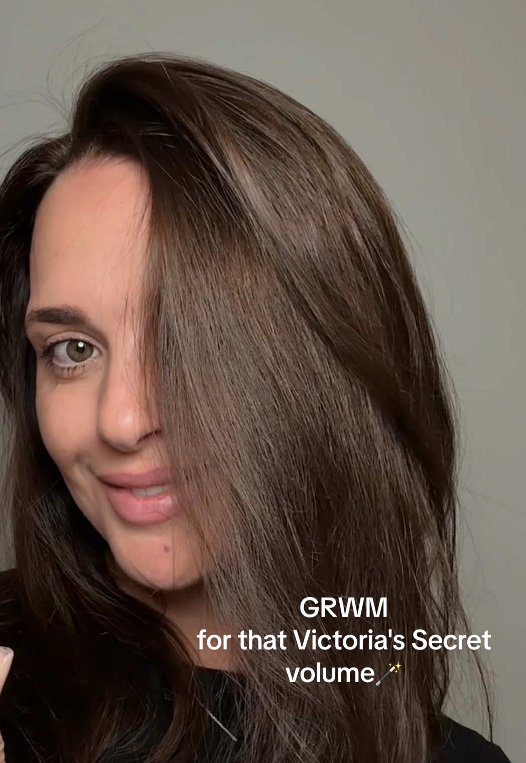 Aveda’s NEW Abundant Blowout — a heat-activated styling spray that delivers all over volume with a soft, touchable finish and luminous shine. Created for every hair type, it’s your new essential for achieving full-bodied, effortless blowouts. @Aveda @CXS    #giftedbyaveda #abundantblowout #communityxseen #hairtoturials #hairvolume 