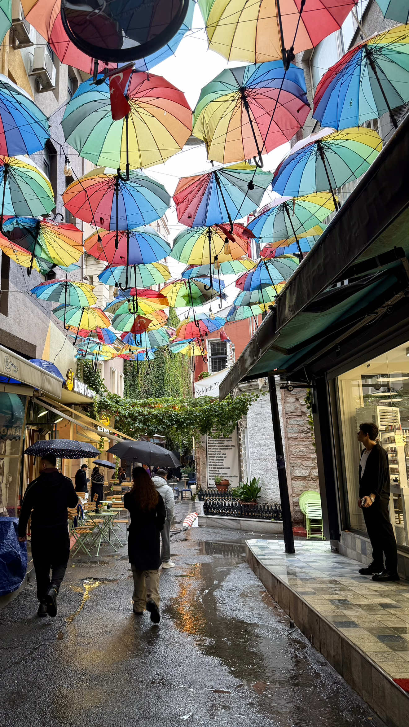 Umbrella Street ☂️
ِ #karaköy #istanbul #اسطنبول #كراكوي 