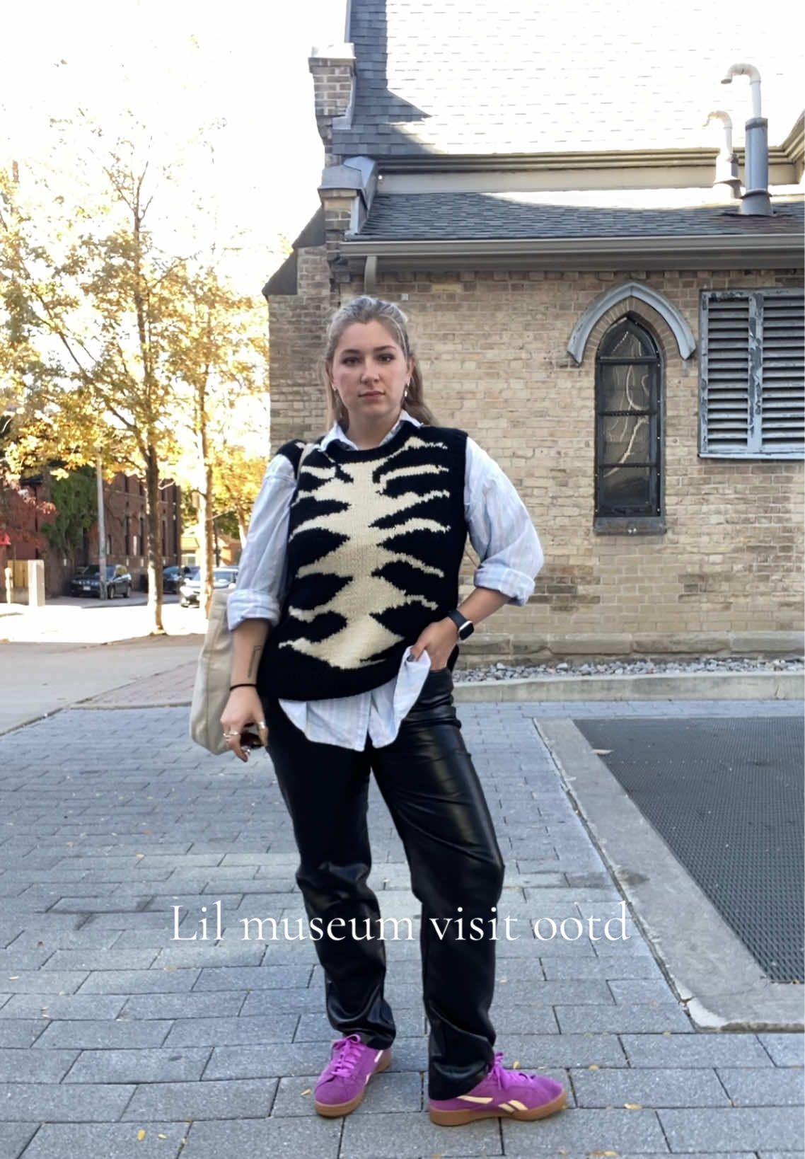 Lil ootd with my massiveeeee bag #20something #OOTD #studentfitcheck #ago 