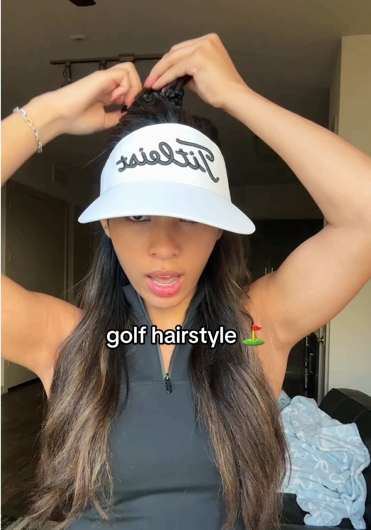 don’t do this if it’s windy out #golftiktok #golfhairstyle #visor #womensgolf #golf 