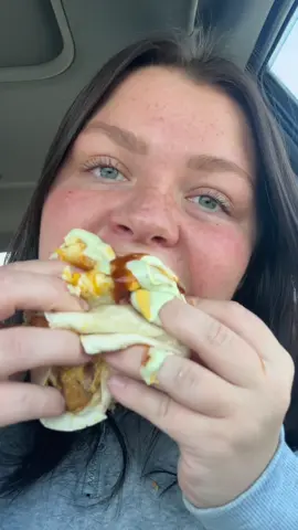 EXTRA EXTRA SAUCY GRILLED CHEESE BURRITO!! 🌯 🌮@tacobell #mukbang #mukbangs #tacobell #messyeater #fyp 