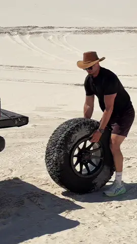 part of my new workout routine., not exactly, guess what happened? I'll tell you more later... whoops!! @jeep_southafrica @jeep @janus_jvrensburg #viralvideo