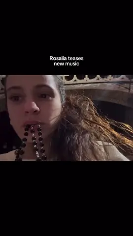 Rosalía has officially begun the rollout for her next studio album, rumored to be titled LUX 📿 #rosalia #lux #album #newmusic #snippet 