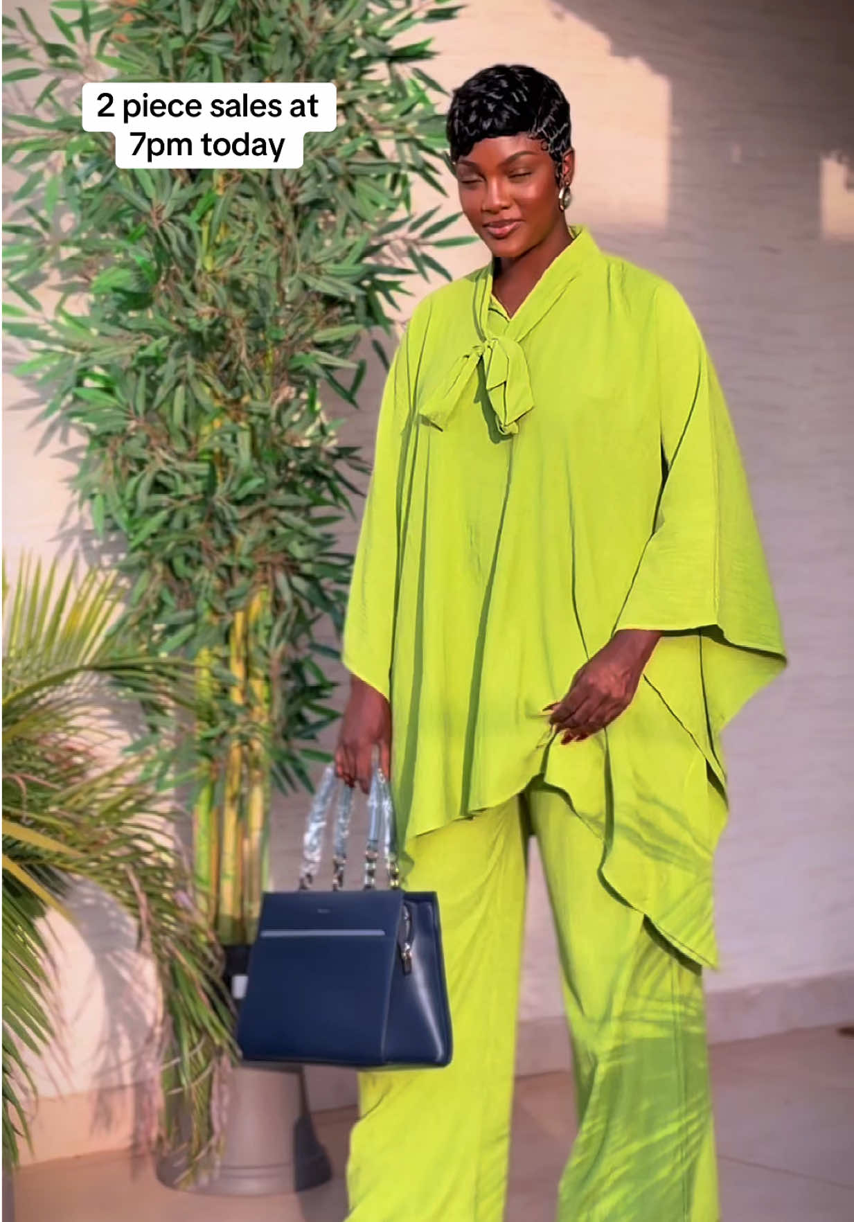 Join at 7pm 🤩🔥 @Charlys Apparel @nestoflicks hair @Leejaylooks 