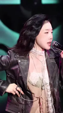 cr. siren  Madly Medley festival #taeyeon #taeyeonsnsd #girlsgeneration #소녀시대 #แทยอน #snsd #โซชิ #kpop #girlsgeneration_snsd #vocal #fine