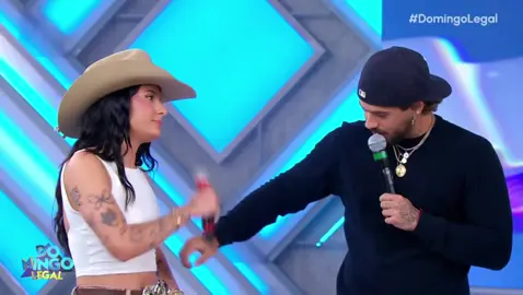SAIU O BEIJO BRASIL! 🥳🥳🥳 Pela 1°vez Ana Castela e Zé Felipe se beijam em rede nacional no Domingo Legal!❤️❤️ #domingolegal #sbt #AnaCastela #ZeFelipe #viral 