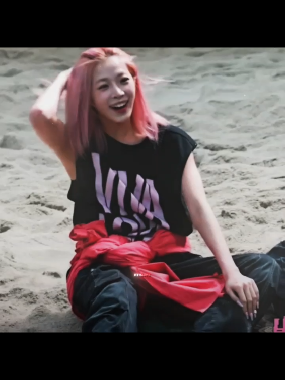 muscles muscles muscles muscles muscles muscles muscles muscles muscles muscles muscles muscles....um ty unis for giving me this nien also another edit of nien with a sabrina song cause i can 🤞🤞 #tripleS #tripleSedit #hsunientzu #fyp #edit 