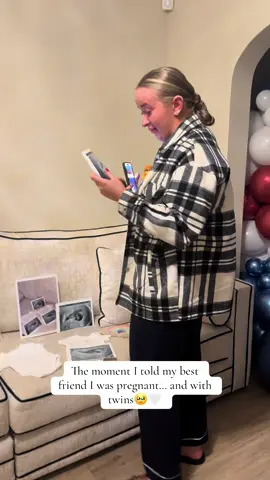 One year ago today🥺 I will never ever forget this💘 the fact she didn’t even realise at first🤣🤣🤣#twinreveal #bestfriendreaction #oneyearago #auntie #fyp 