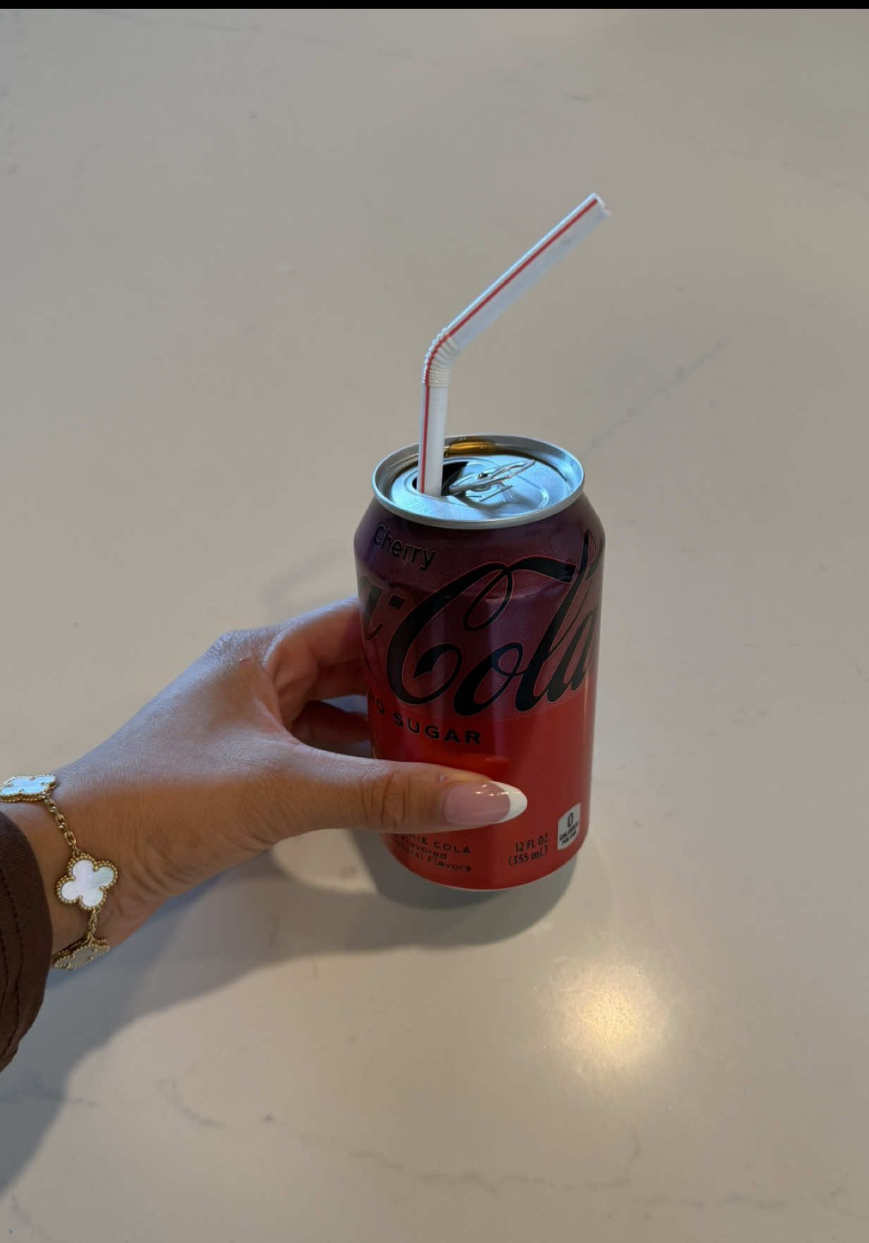 Coke Zero for the zero WAISTTT 👏🏽 @Coca-Cola #fyp #cokezero 
