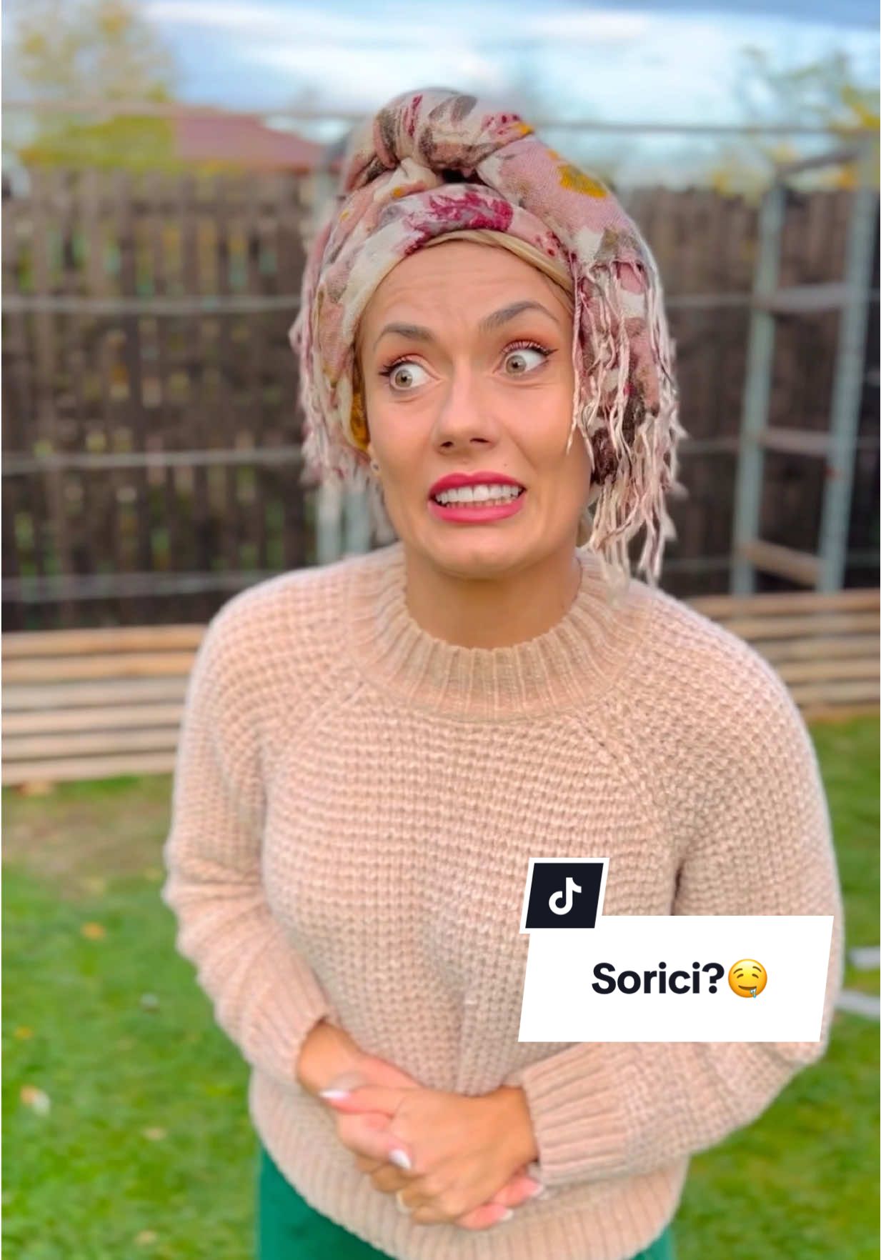 Noi ii zicem simplu. Da’ tu? 🐷  @Andrei Vasilescu  #actorsontiktok #comedyscene #countrylife #romaniangirl #comedyskit 