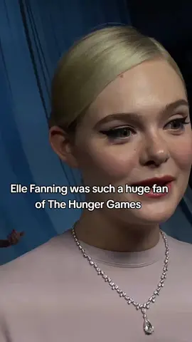 Elle Fanning reveals she has been a huge fan of The Hunger Games and Effie was her favourite character #ellefanning #ellefanningedit #thefanningsisters #movieindustry #hollywood #sisters #dakotafanning #dakotafanningedit #netflix #acompleteunknown #acompleteunknownmovie #bobdylan #bobdylanedit #timotheechalamet #timotheechalametedit #thegreat #thegreatedit #thehungergames #hungergames #effietrinket #sunriseonthereaping #sotr #josephzada #dc #dlaciebie #foryou #fyp 