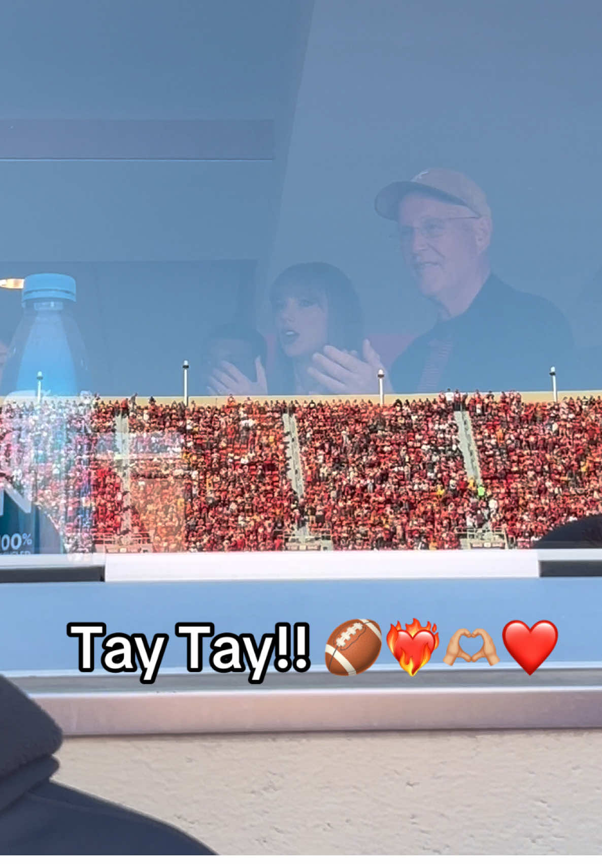 Taylor at today’s Chiefs game!  @Taylor Swift @Chiefs #taylorswift #chiefs #traviskelce #swiftie #tloas 