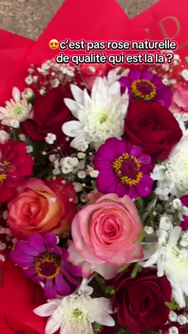 ☎️: + 225 0787598335 Faites briller la journée de votre proche avec un bouquet de fleurs fraîches et éclatantes !😍 #bouquetdefleurs #viral #abidjan #rosenaturelles #lavieenrose225 