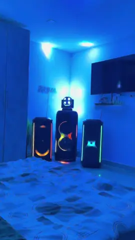 These speakers are tearing my house apart Jbl PartyBox Ultimate & Two Jbl PartyBox 710#jblpartyboxultimate #jblpartybox710 #fyp #viral #bass 