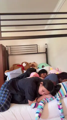 we outside @j @aaseyah! @Scarlette vasquez #fyp #tlyxn #hoco 